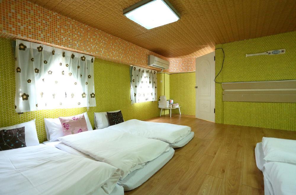 New York B&B Hualien City Exterior photo