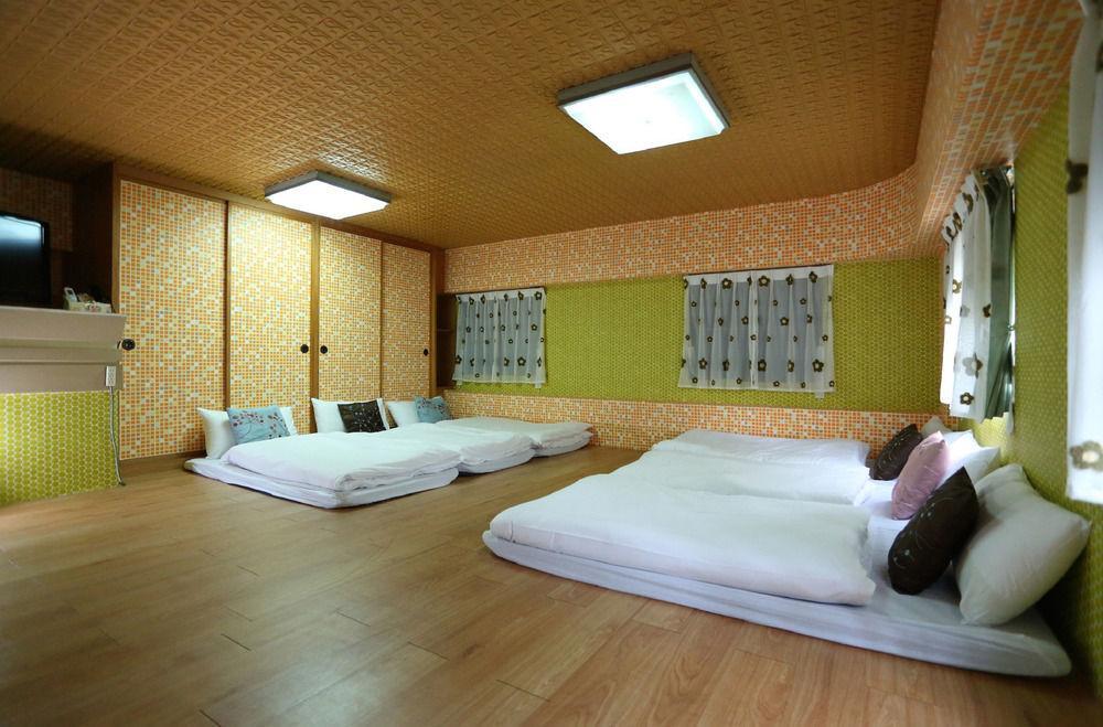 New York B&B Hualien City Exterior photo